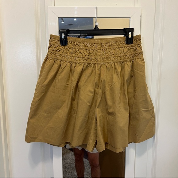 Vince Pants - 632 Vince Smocked Shorts